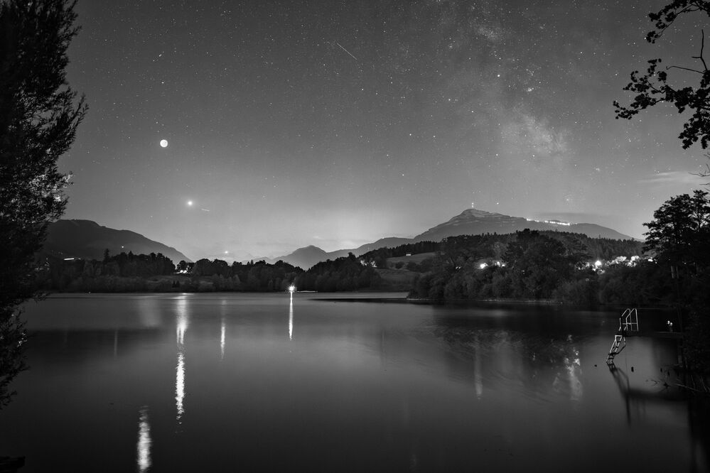 Blutmond über dem See